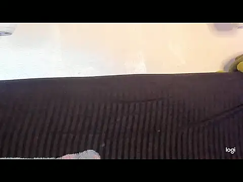 aprille15 online show from February 22, 3:32 pm