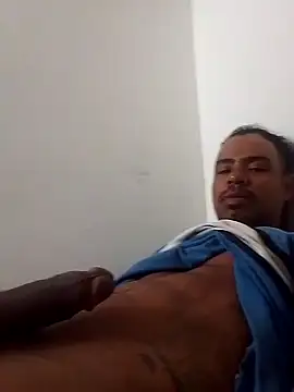 Snapshot of morenoosafado18cm chatting on November 20, 2:39 pm morenoosafado18cm online show from November 20, 2:39 pm