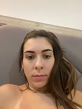 fer-nanda online show from February 22, 6:39 pm