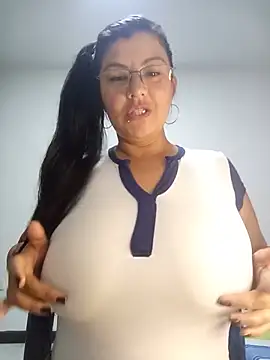 CelesteAlvarez1989 online show from June 14, 7:21 am