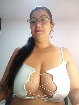 CelesteAlvarez1989 online show from June 23, 4:38 pm