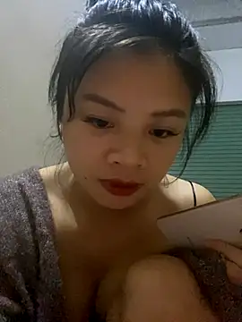 Snapshot of sara-xx chatting on December 4, 3:21 pm sara-xx online show from December 4, 3:21 pm