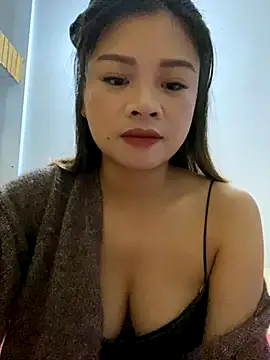 Snapshot of sara-xx chatting on December 5, 3:26 am sara-xx online show from December 5, 3:26 am