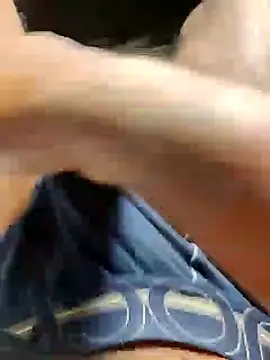 Snapshot of Fun_with_me05 chatting on November 27, 3:08 am Fun with me05 online show from November 27, 3:08 am