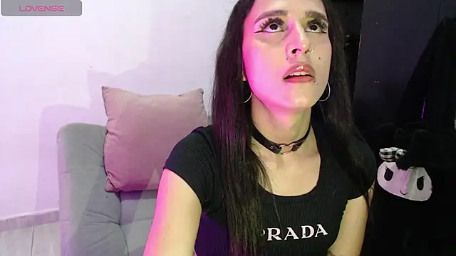 Isabella Hillss online show from July 17, 1:34 am