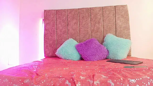 Innocent Dirty online show from November 14, 1:43 pm