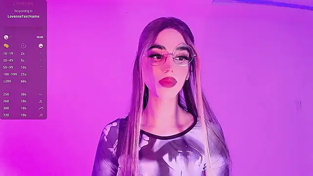 Snapshot of LeslieAmor1 chatting on November 18, 7:57 am LeslieAmor1 online show from November 18, 7:57 am