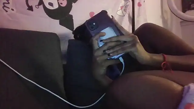 Mistresslucyxxx online show from December 2, 12:05 am