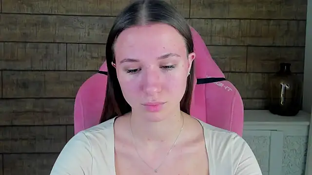 KristinaBellini online show from December 3, 5:26 am