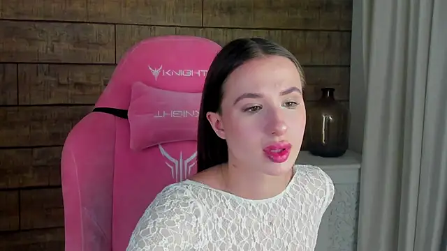 KristinaBellini online show from December 5, 5:05 am