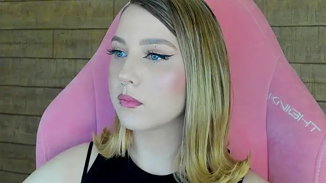 TinnaBurton online show from March 11, 4:02 pm