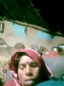 Snapshot of Savina_baby chatting on December 16, 10:04 pm Savina baby online show from December 16, 10:04 pm