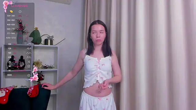 Snapshot of LisaWillsons chatting on December 17, 12:49 am LisaWillsons online show from December 17, 12:49 am