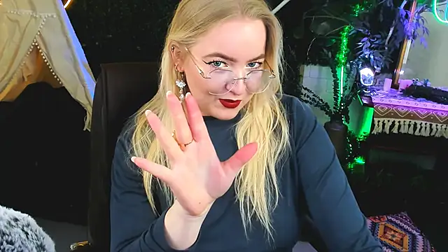 EllaPower online show from November 18, 3:16 pm