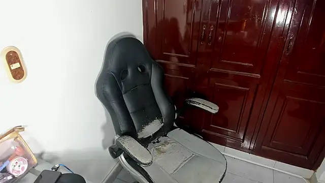 Hot play18 online show from January 10, 4:31 pm