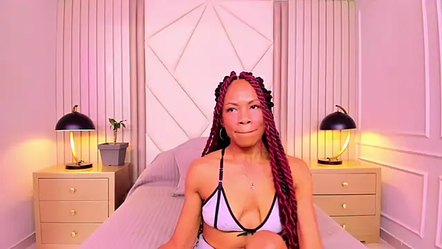 Snapshot of LailaDavidson chatting on November 30, 1:04 pm LailaDavidson online show from November 30, 1:04 pm