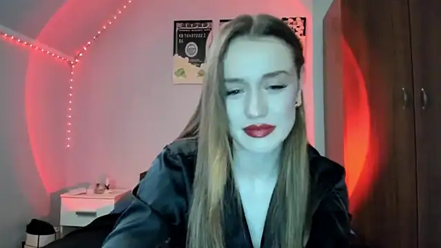 tinyglow online show from March 4, 8:15 pm