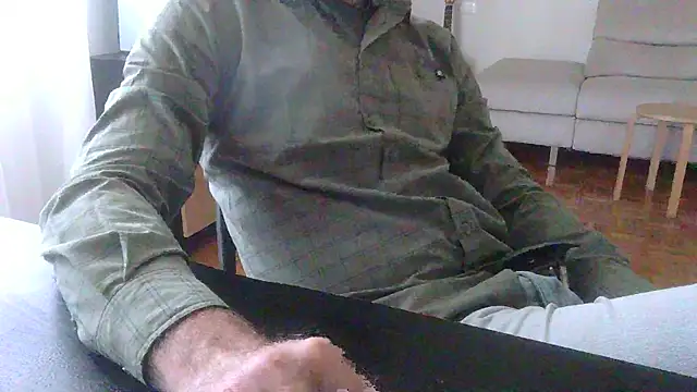 Snapshot of Ilsexyvizietto chatting on May 7, 11:26 am Ilsexyvizietto online show from May 7, 11:26 am