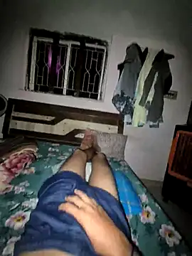 Snapshot of Gaassy_2425 chatting on July 22, 6:32 pm Gaassy 2425 online show from July 22, 6:32 pm