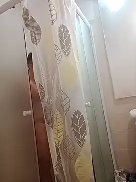 platone09 online show from December 18, 8:26 pm