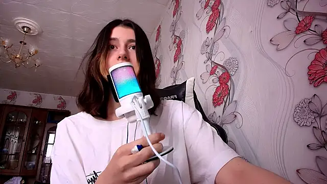 KristinaScott online show from January 13, 12:10 pm