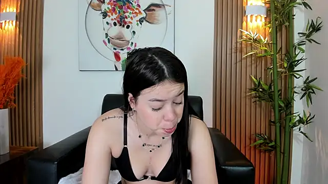 Emily Frostt online show from June 9, 12:06 pm