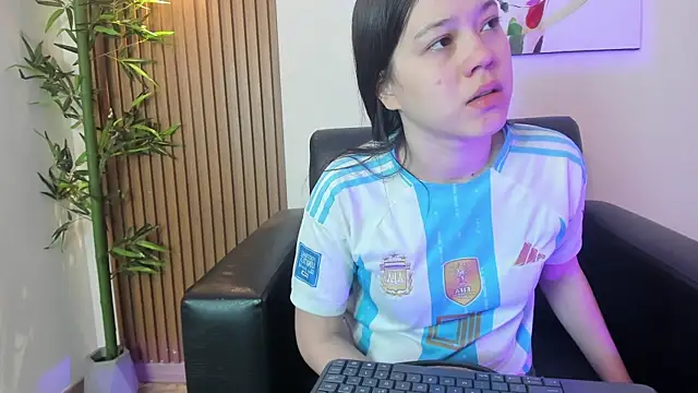 Emily Frostt online show from July 16, 11:38 am