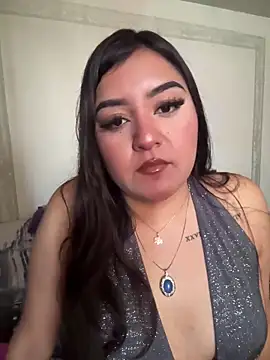 Snapshot of love_queen02 chatting on November 18, 5:28 pm love queen02 online show from November 18, 5:28 pm