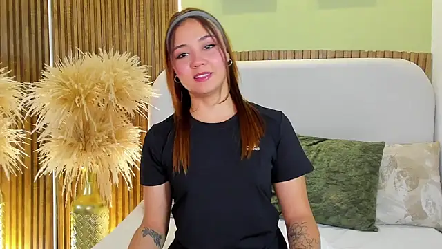 LondraBlush online show from January 13, 1:49 pm