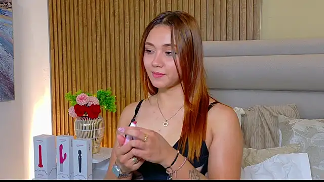 Snapshot of LondraBlush chatting on May 11, 4:04 pm LondraBlush online show from May 11, 4:04 pm