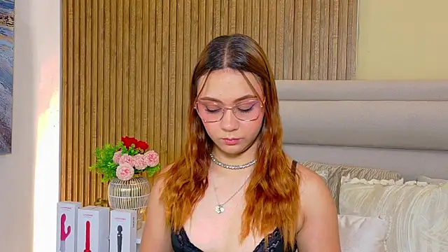 LondraBlush online show from June 19, 12:42 pm