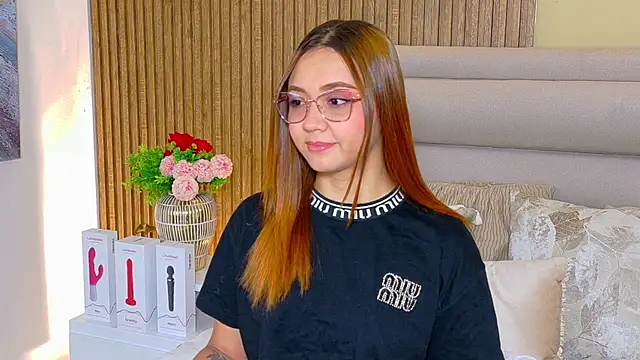 LondraBlush online show from June 23, 11:19 am