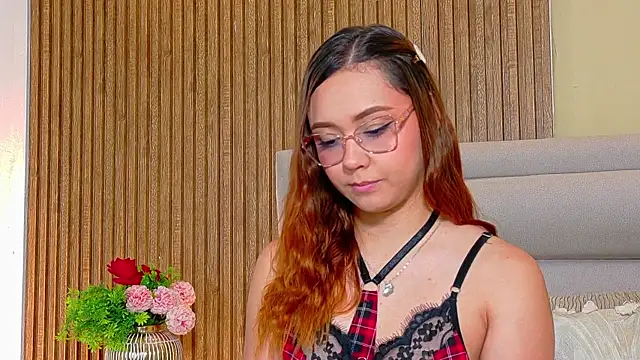 LondraBlush online show from July 22, 1:03 pm