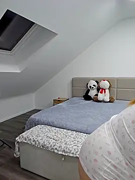 Snapshot of Nina4Velour chatting on December 3, 8:07 pm Nina4Velour online show from December 3, 8:07 pm