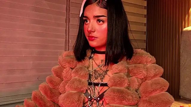 Snapshot of Milu_carbajal_x chatting on May 31, 3:58 am Milu carbajal x online show from May 31, 3:58 am