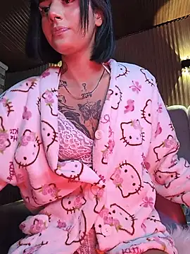 Snapshot of Milu_carbajal_x chatting on July 8, 4:39 am Milu carbajal x online show from July 8, 4:39 am