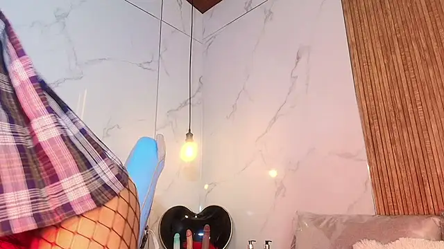 Snapshot of Milu_carbajal_x chatting on July 18, 4:00 pm Milu carbajal x online show from July 18, 4:00 pm