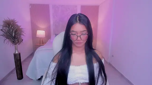 Snapshot of kylie_collins chatting on May 20, 3:24 am kylie collins online show from May 20, 3:24 am