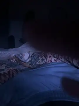 Snapshot of daddyshomeee_ chatting on February 13, 4:08 am daddyshomeee online show from February 13, 4:08 am