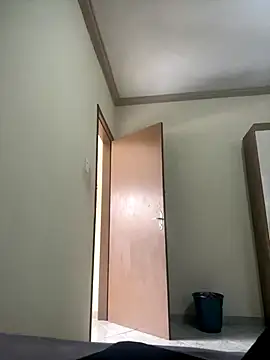 Larissa xxe online show from December 16, 1:49 pm