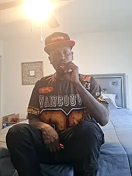 Snapshot of yourboy501withthebig1 chatting on June 30, 5:14 pm yourboy501withthebig1 online show from June 30, 5:14 pm