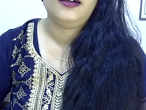 Snapshot of Muskan_Jha chatting on May 6, 2:08 am Muskan Jha online show from May 6, 2:08 am