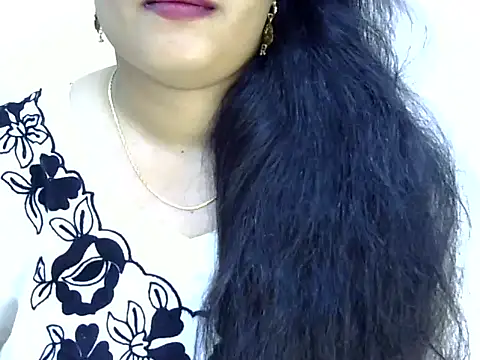 Snapshot of Muskan_Jha chatting on May 7, 2:33 pm Muskan Jha online show from May 7, 2:33 pm