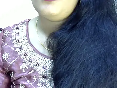 Snapshot of Muskan_Jha chatting on May 8, 2:44 pm Muskan Jha online show from May 8, 2:44 pm