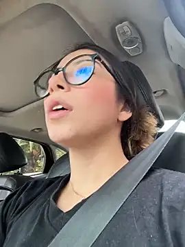 Caitlinn catt online show from December 5, 7:43 pm