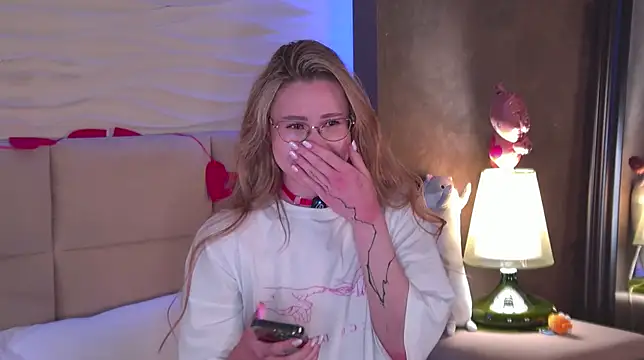 Snapshot of -SaraBlack- chatting on February 11, 4:17 am -SaraBlack- online show from February 11, 4:17 am