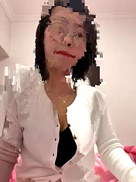 Snapshot of xiaoling2358 chatting on November 24, 1:44 pm xiaoling2358 online show from November 24, 1:44 pm