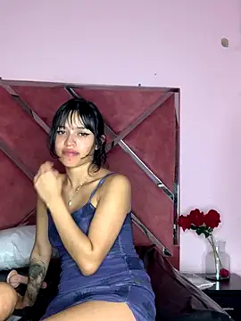 Snapshot of LiilithStonne chatting on November 16, 9:04 am LiilithStonne online show from November 16, 9:04 am