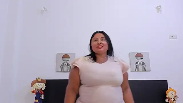 Snapshot of BWW-CINDY11 chatting on November 19, 7:25 pm BWW-CINDY11 online show from November 19, 7:25 pm