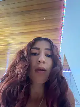 Snapshot of scarlett_fire5 chatting on June 1, 7:37 pm scarlett fire5 online show from June 1, 7:37 pm